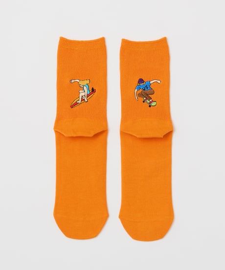 刺繍ソックス ｜サーフィン・スケボー／左右異柄｜バックプリント｜WOMEN