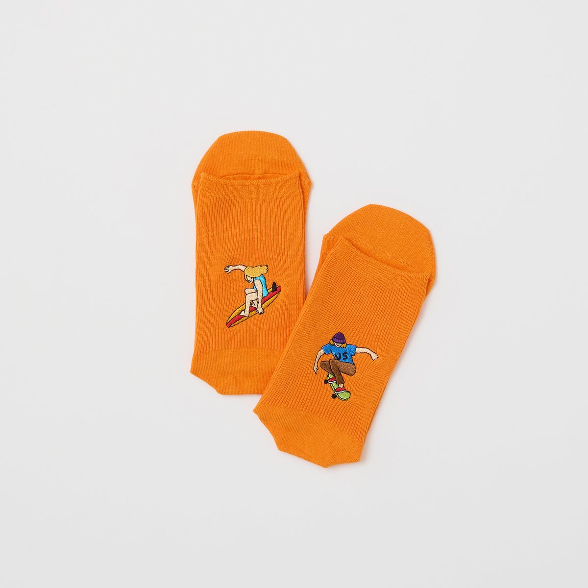 刺繍ソックス ｜サーフィン・スケボー／左右異柄｜バックプリント