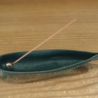 本革 お香たて｜船の形のレザーインセンスホルダー｜Swallow series
