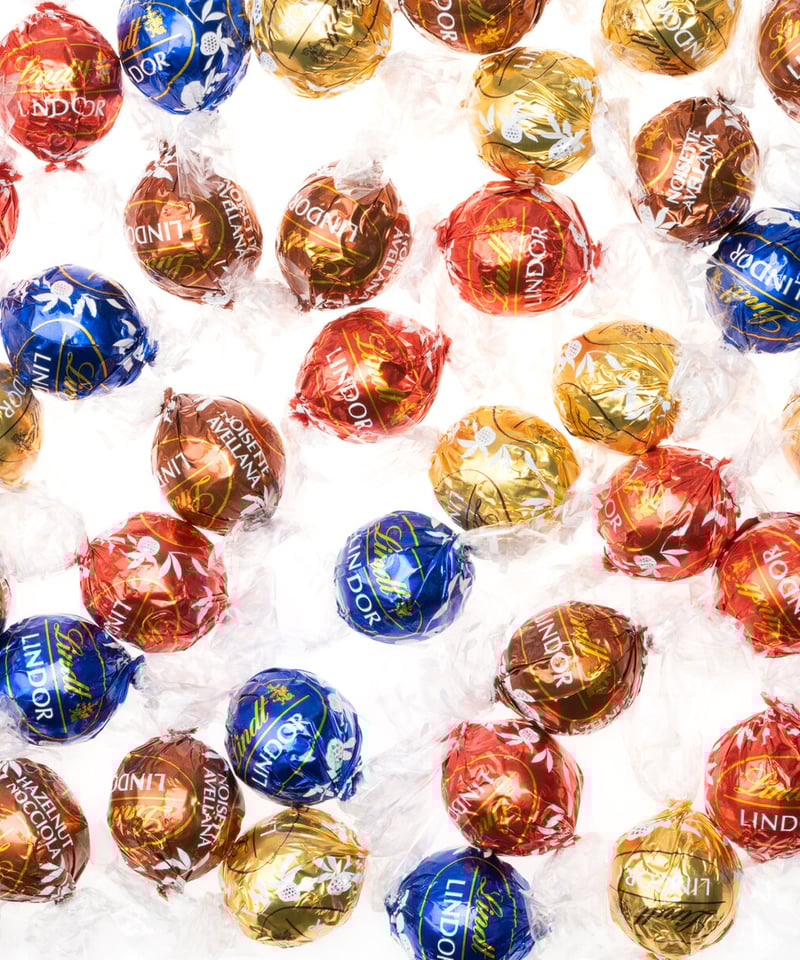 リンツ リンドール ゴールド アソート 600g | DeliveryTown