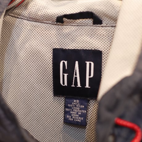 00’ GAP nylon vest