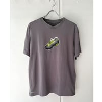 00s NIKE Pixel Sneaker Grahic Tee