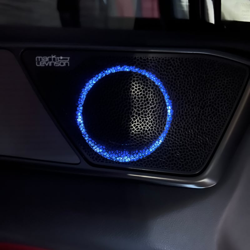 マークレビンソン専用スピーカーイルミキット（年次改良後＆KINTO