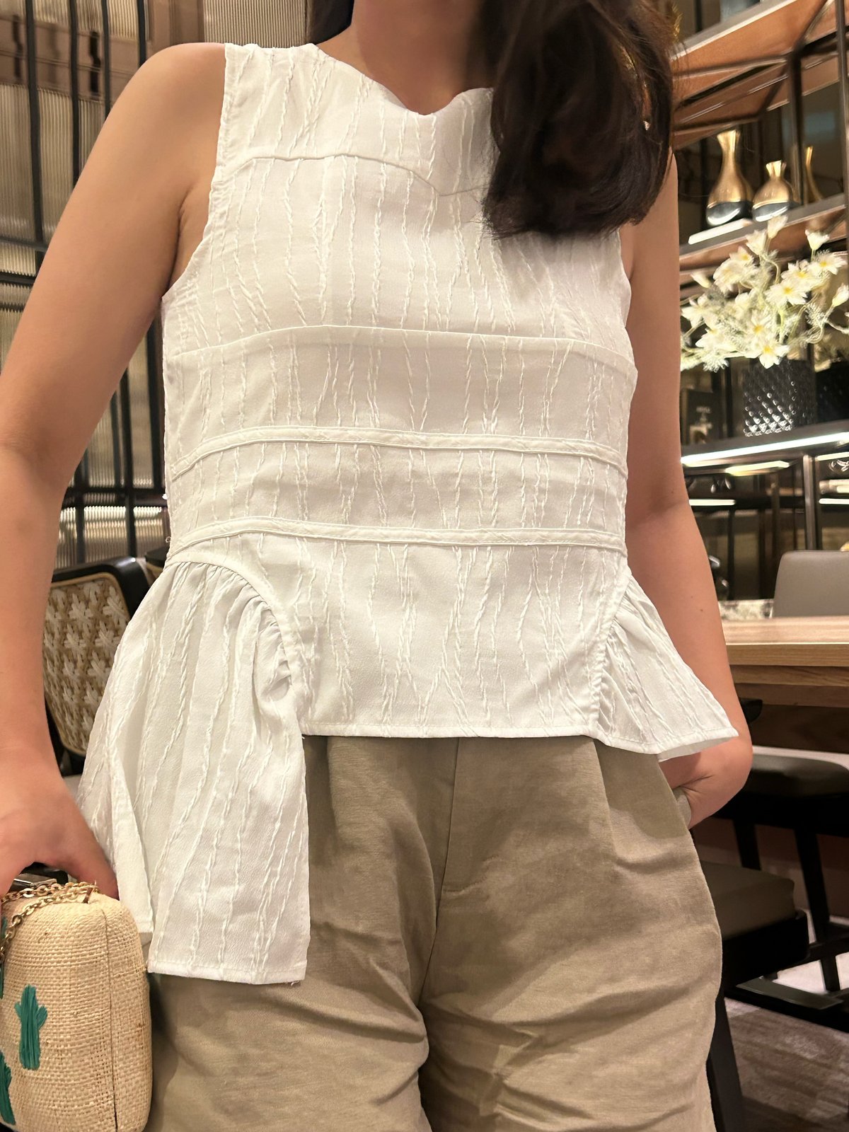 ASYMMETRY RIBBON TOPS | SIK.jp