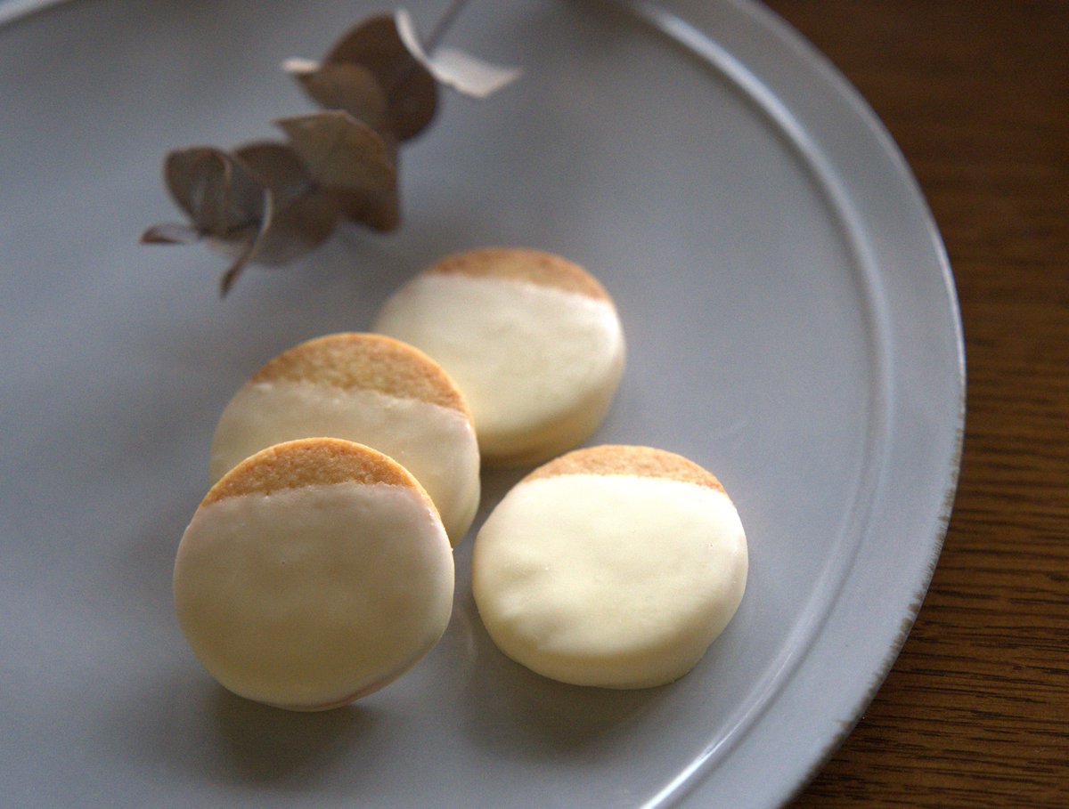 いろいろクッキー　1枚～ Amazon.co.jp: 【ばら売り】 桜 クッキー × 1枚 （サクラ の 形
