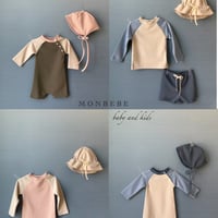 monbebe　スイムウェア　上下セット（帽子付）