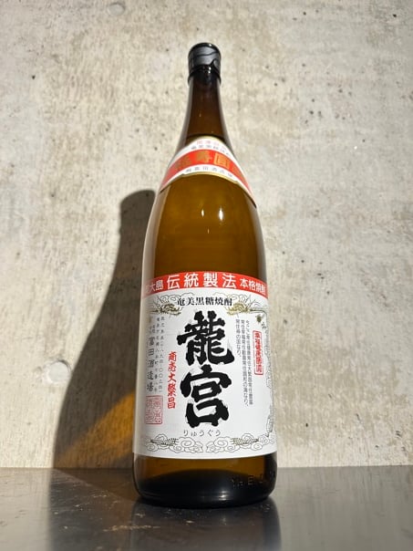 黒糖焼酎】龍宮 30度 1800ml | 谷酒店 オンラインストア