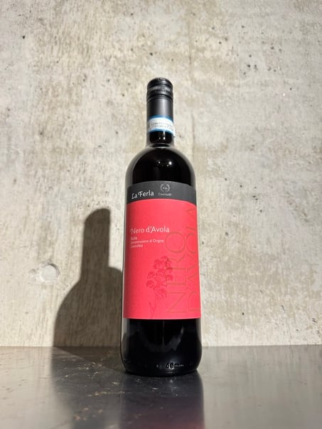 赤ワイン】フェルラ ネロ ダーヴォラ/カニカッティ 750ml | 谷酒店