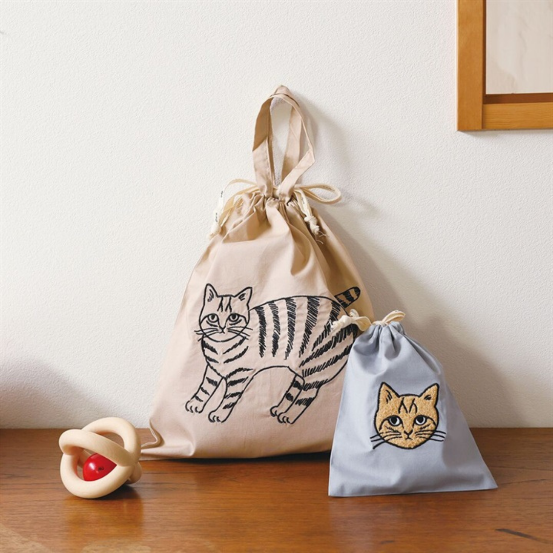 松尾ミユキ】Embroidered Drawstring bag S｜ねこ刺繍巾着バッグ