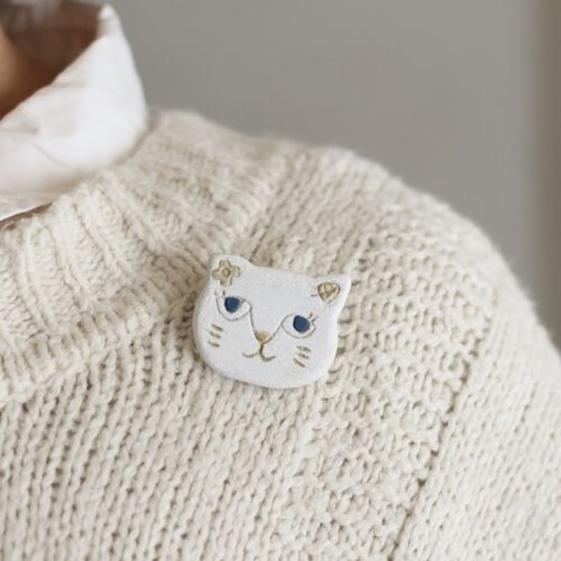 0801101  天然フローライト猫ちゃん５個セット、貫通穴　残り僅か 0801116 天然フローライト猫ちゃん5個セット、貫通穴残り僅か