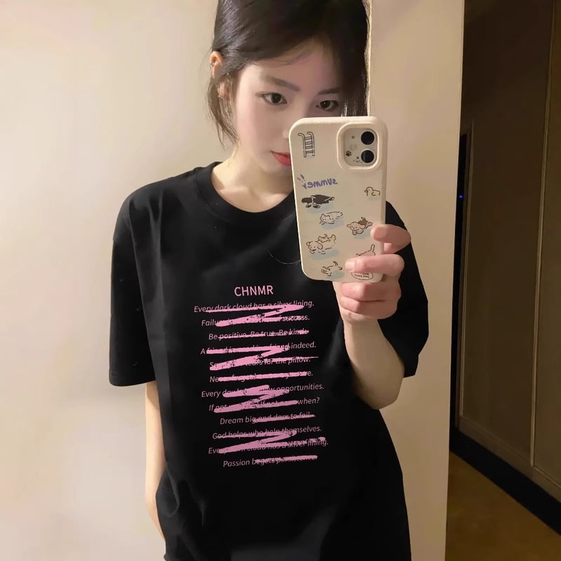 黒Tシャツ ピンクロゴ 1色展開 大きいサイズあり | OMUselect