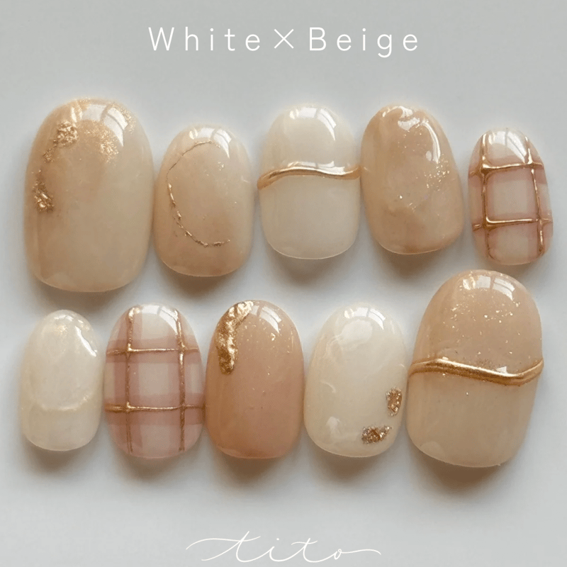 ホワイトベージュのチェック柄ニュアンスネイルチップ | tito nail tip