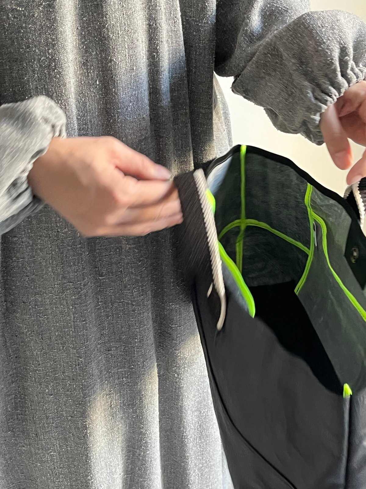 SENTI dyneema totebag | CLOAK EST.2024