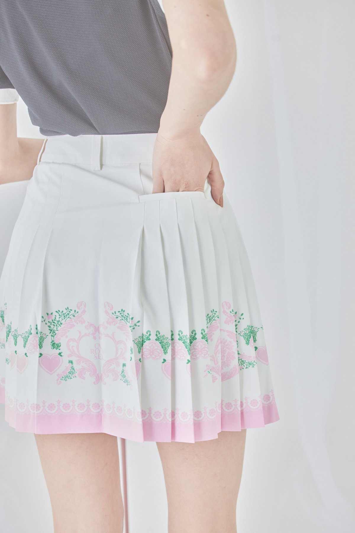 Verona Skirt（white） | カルーセルゴルフ（CAROUSEL GOLF）