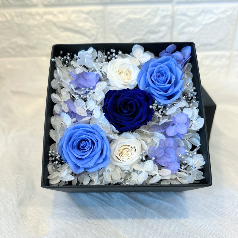 プリザーブドフラワーBOXアレンジ大ꕤ*。 | ‪‬Luana_mako