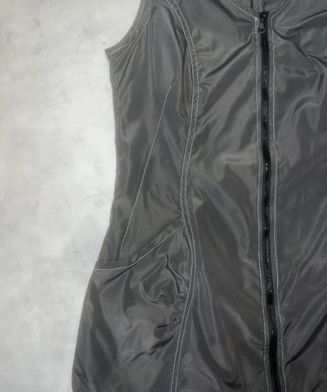 Zippered vest