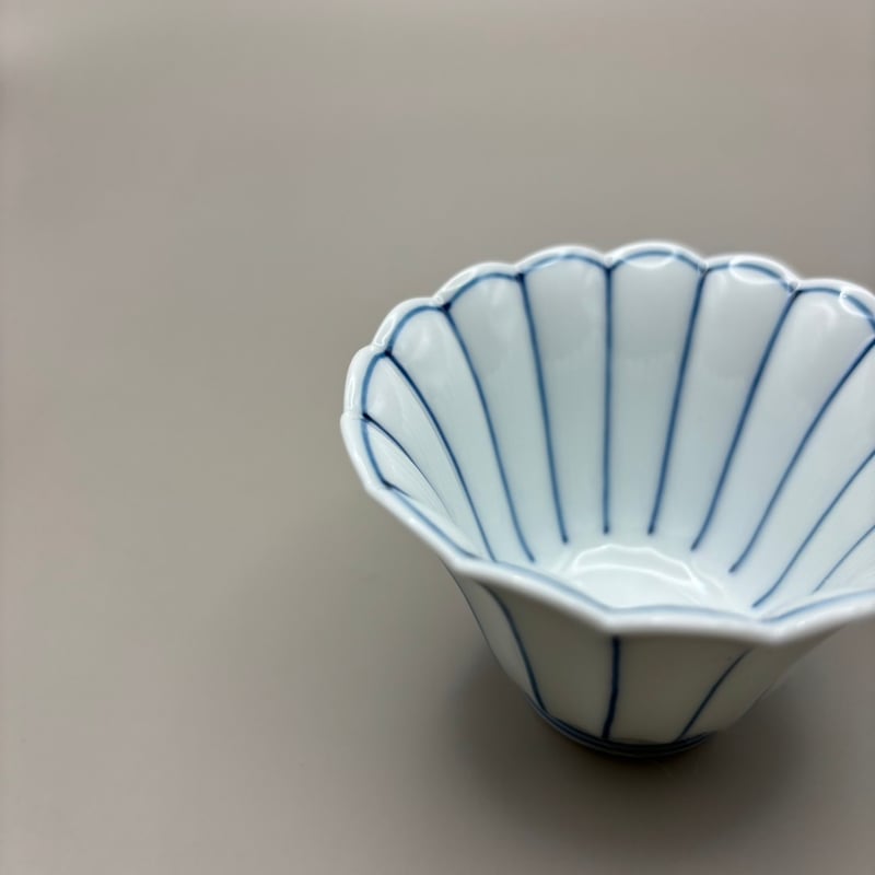有田焼/ゴス線薄渕菊割小付 | GOKAN