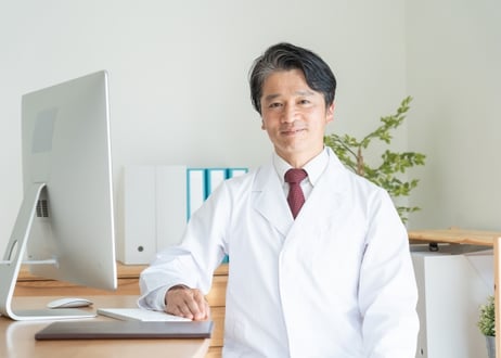【全額返金保証付き！】アートメイク看護師業務委託契約書の雛形【美容医療クリニックの院長向け】