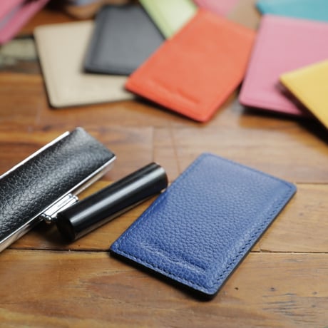 【閉店セール・定価3740円→1500円】BICE（ビーチェ）携帯用印鑑マット　牛本革エンボスレーザー製