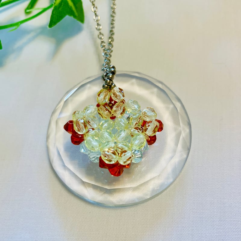 スワロフスキーの9個のお花（ネックレス）A106 | miamiao