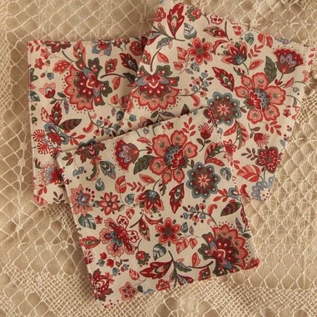 キッチン雑貨 グラマラスフラワー コースター ハンドメイド 3枚組