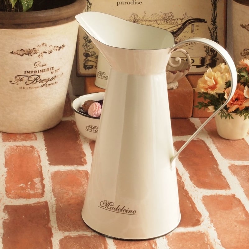 ホーロー雑貨 水差し ピッチャー マドレーヌ | 雑貨屋カンフィ