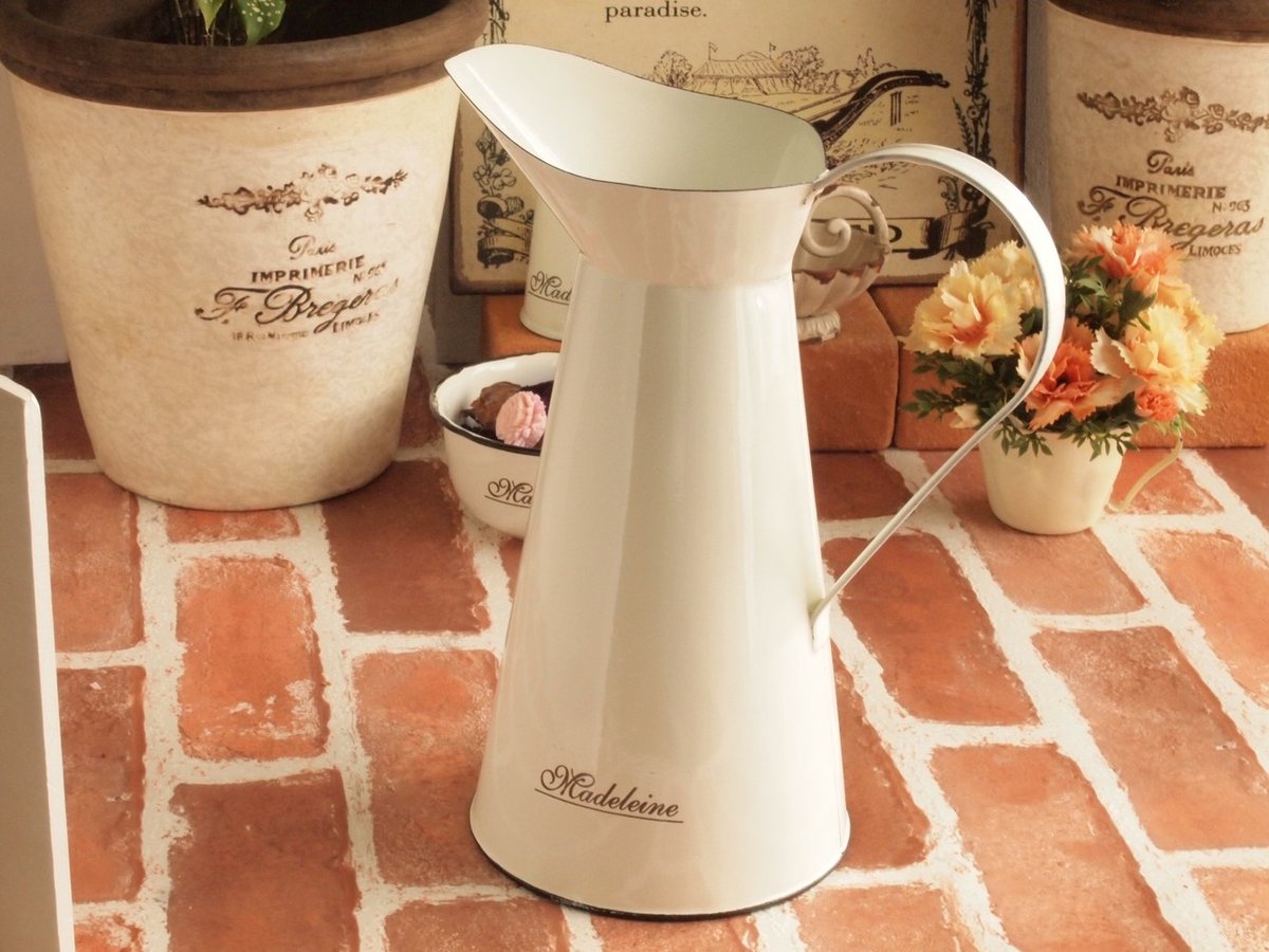 ホーロー雑貨 水差し ピッチャー マドレーヌ | 雑貨屋カンフィ