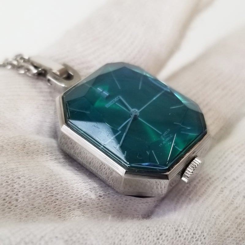 SEIKO】セイコー ペンダント時計 グリーン系 手巻き 稼働品 11-3710
