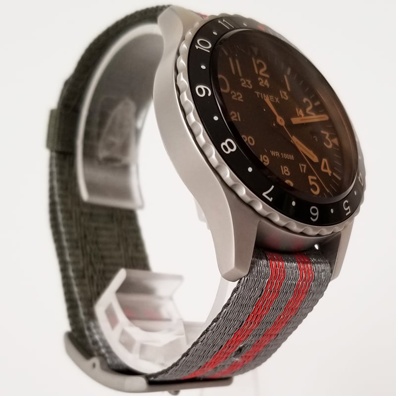 TIMEX】タイメックス 美品 メンズ腕時計 ナビオーシャン TIMEX】タイメックス 美品 メンズ腕時計 ナビオーシャン