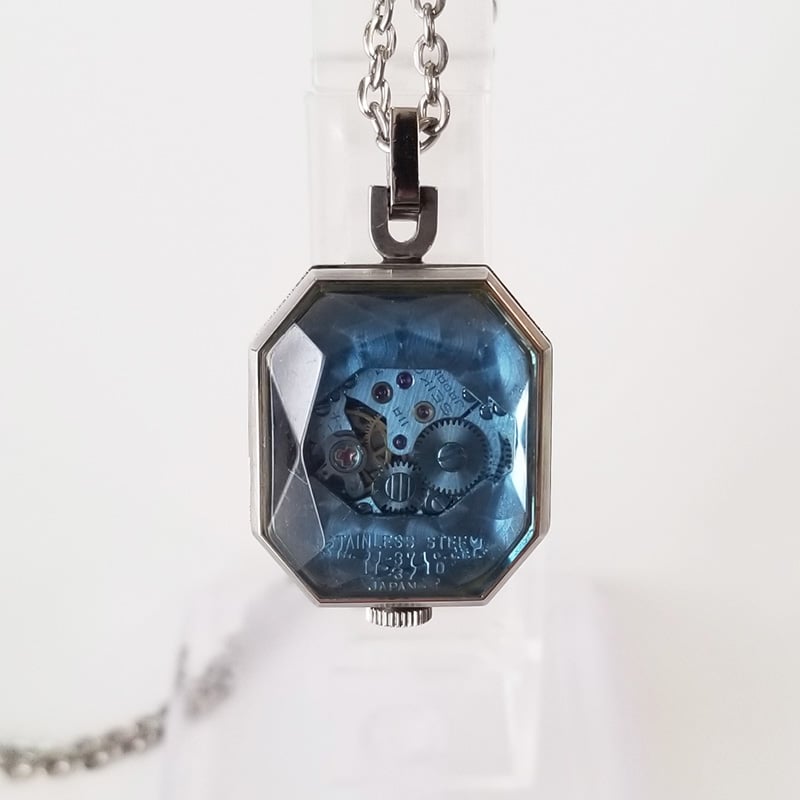 SEIKO】セイコー ペンダント時計 グリーン系 手巻き 稼働品 11-3710