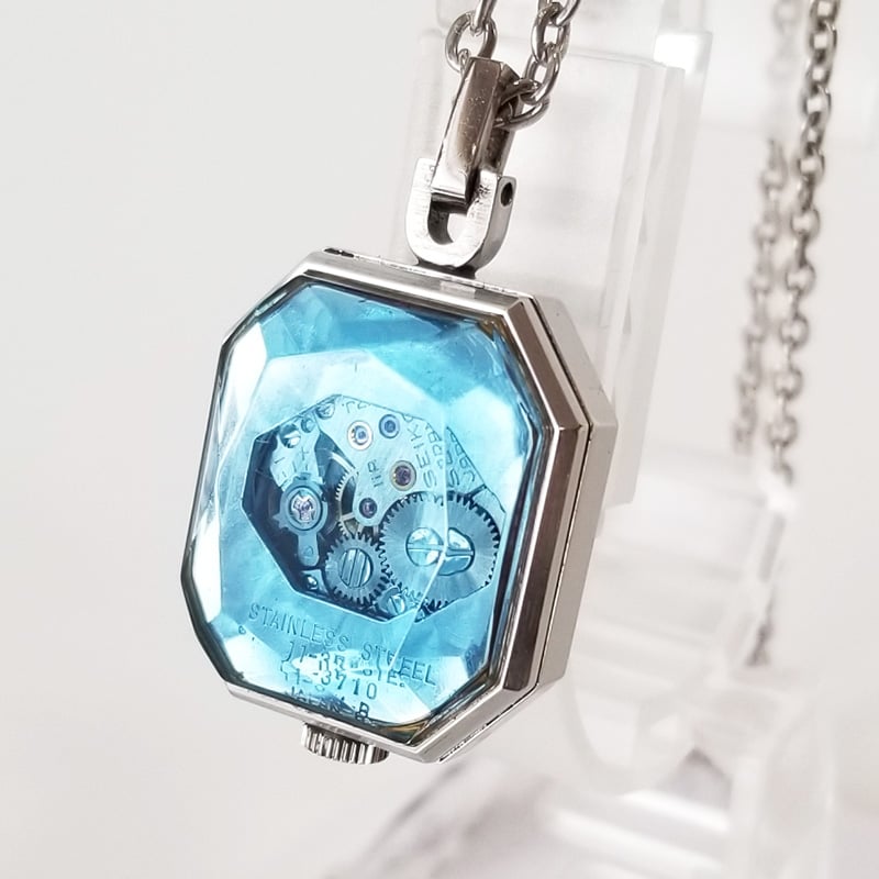 SEIKO】セイコー ペンダント時計 グリーン系 手巻き 稼働品 11-3710