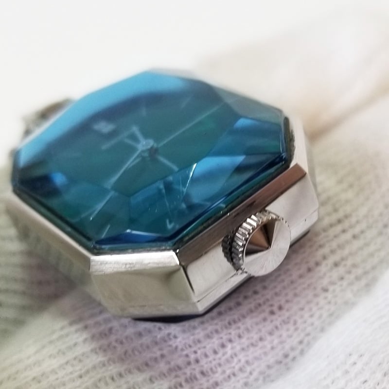 SEIKO】セイコー ペンダント時計 グリーン系 手巻き 稼働品 11-3710