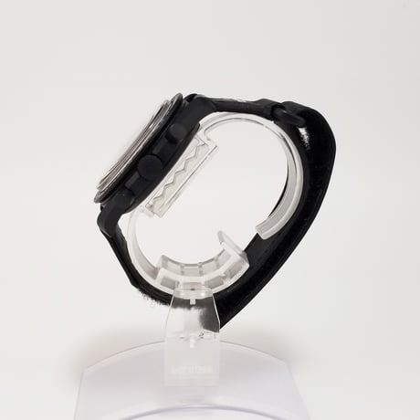 【Swatch × Omega】スウォッチ × オメガ クォーツ ミッショントゥザムーンフェイズ スヌーピー SO33B700 新品同様