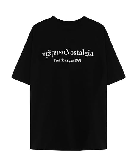 ノスタルジア グラフィックTシャツ