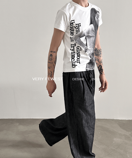 フォトガールグラフィックタイトTシャツ