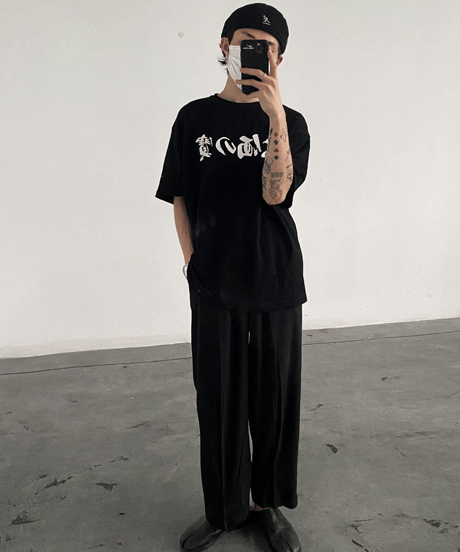 ワードグラフィック ルーズフィット Tシャツ / 2color
