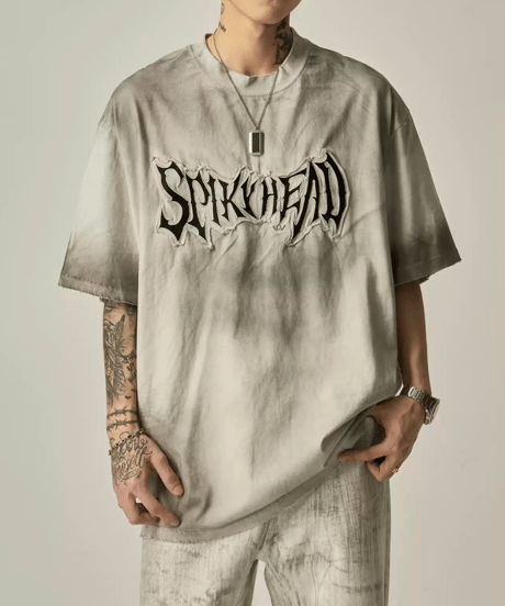 スパイクヘッド ダメージグラフィックTシャツ / 2colors