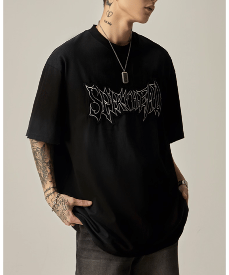 スパイクヘッド ダメージグラフィックTシャツ / 2colors