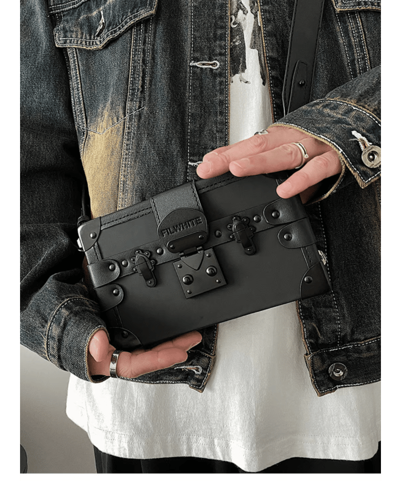 MCM ラウンドショルダーバッグ タッセル付き ヴィンテージ MCM ラウンドショルダーバッグ タッセル付き ヴィンテージ