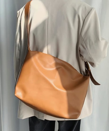 シンプルレザー ショルダーバッグ / 2color