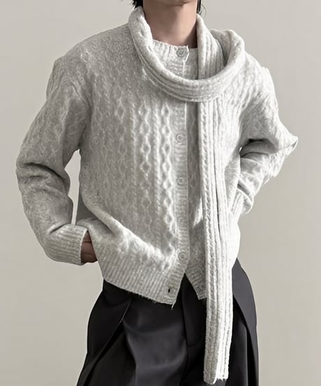 マフラー付き ケーブル編みニットカーディガン / 2color