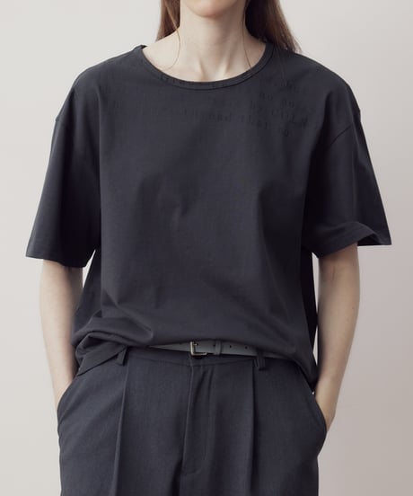 ネックロゴ ミニマル ルーズTシャツ / 2color