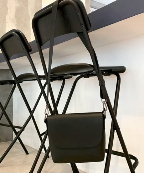 コンパクトショルダーバッグ