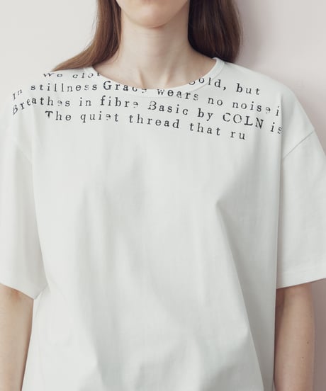 ネックロゴ ミニマル ルーズTシャツ / 2color