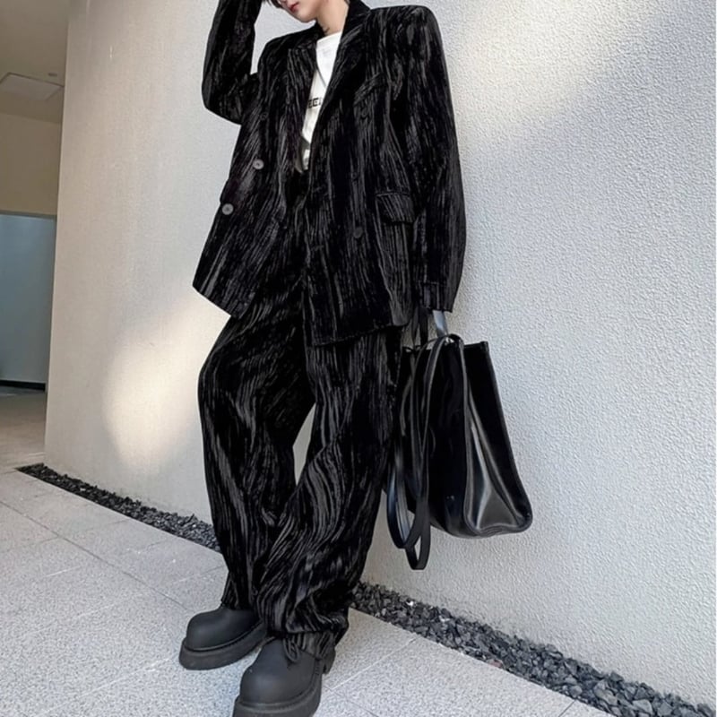 ベルベットスーツセットアップ