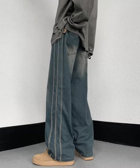 サイドライン・ワイドデニムパンツ