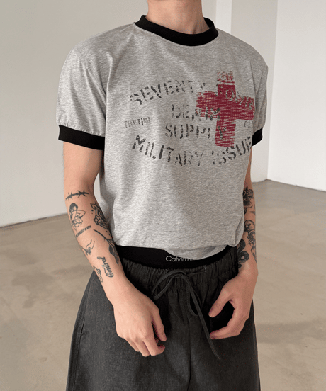 ミリタリークロスグラフィック リンガーTシャツ / 2color