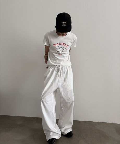 ドッグイラストグラフィックタイトTシャツ / 2color