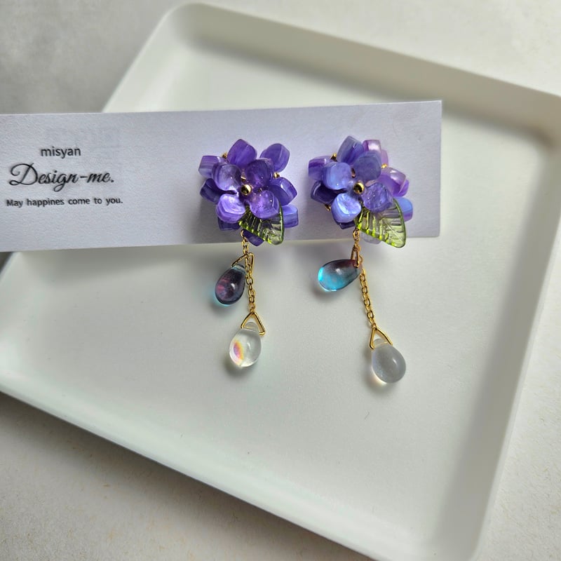 retro flower ピアス イヤリング 雫雨の紫陽花k16gpピアス(イヤリング) | la flore(ラ・フローラ)花の
