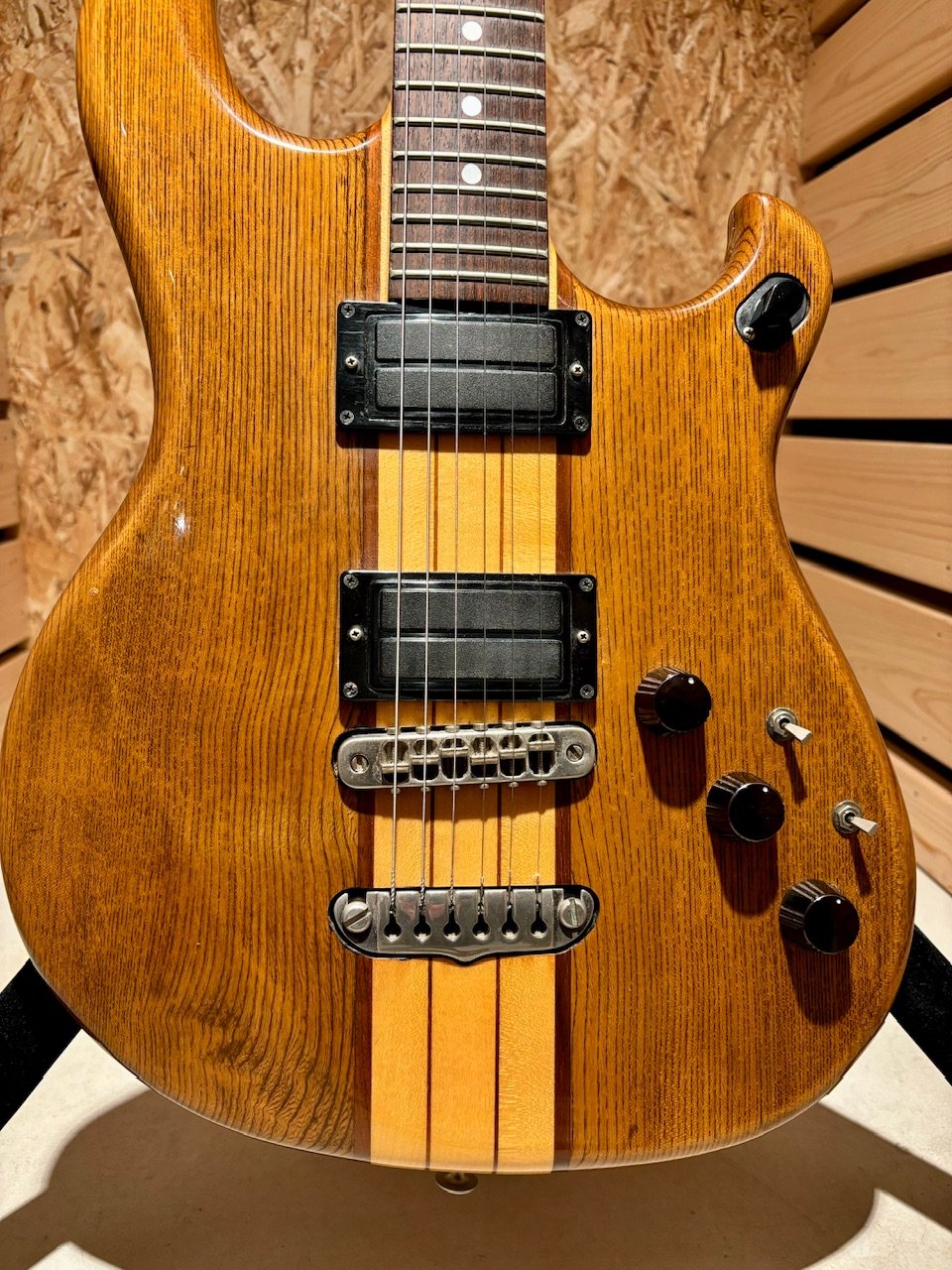 Ariapro2 RS-600H Rev Sound Series | Guitarshop